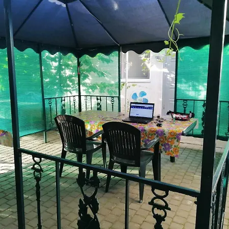 Sea House *